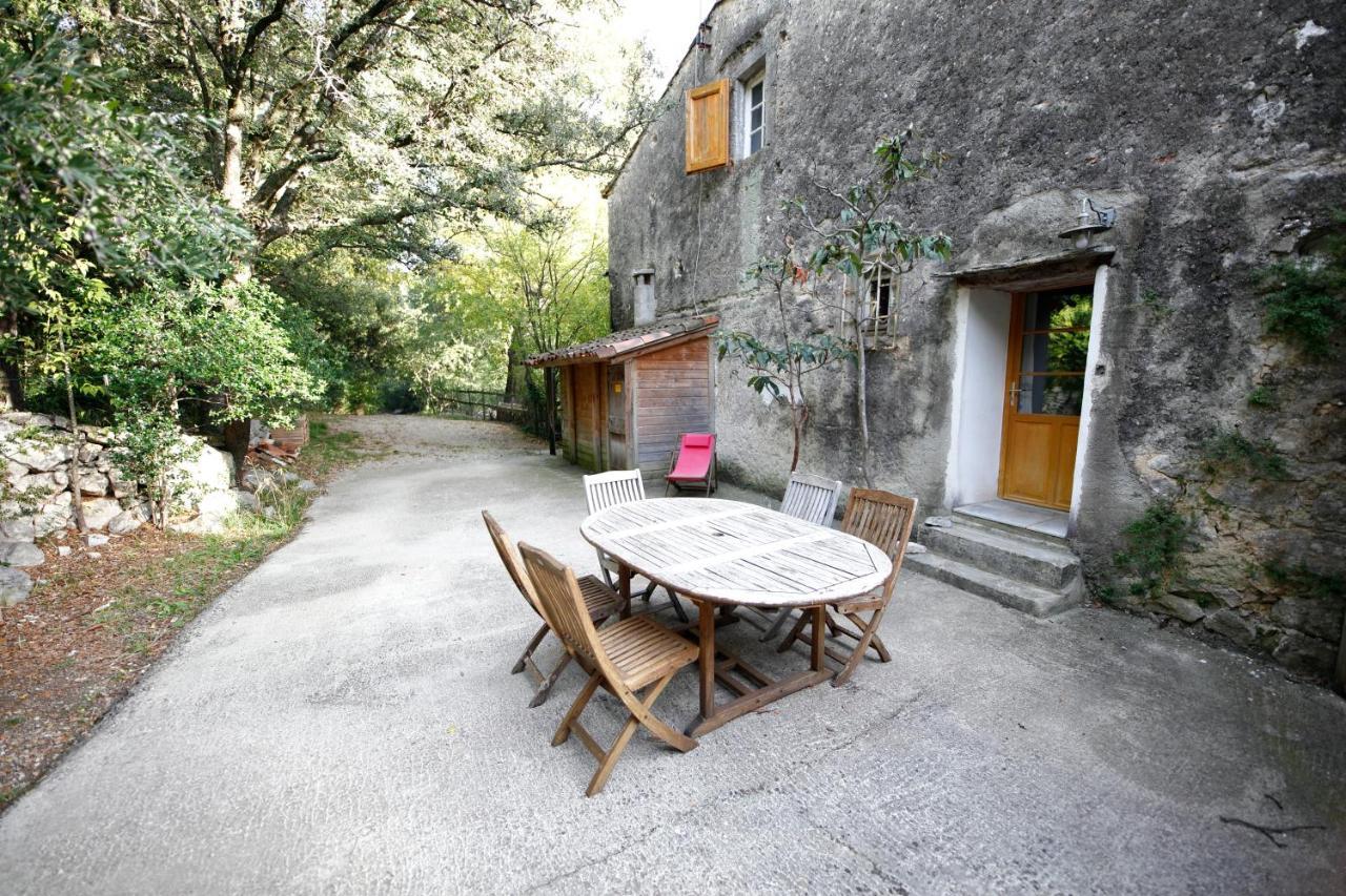Mas De Coulet Bed & Breakfast Brissac Ngoại thất bức ảnh