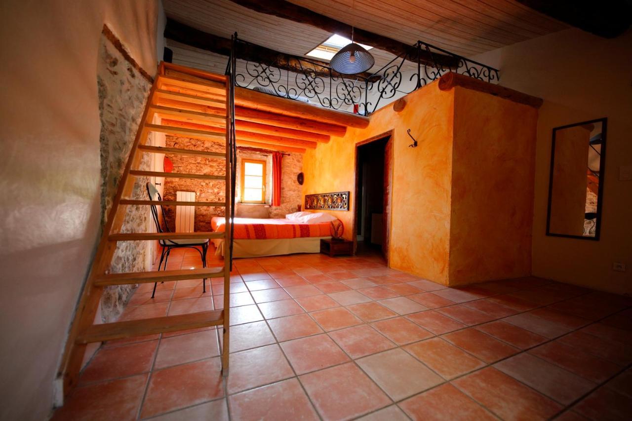 Mas De Coulet Bed & Breakfast Brissac Ngoại thất bức ảnh